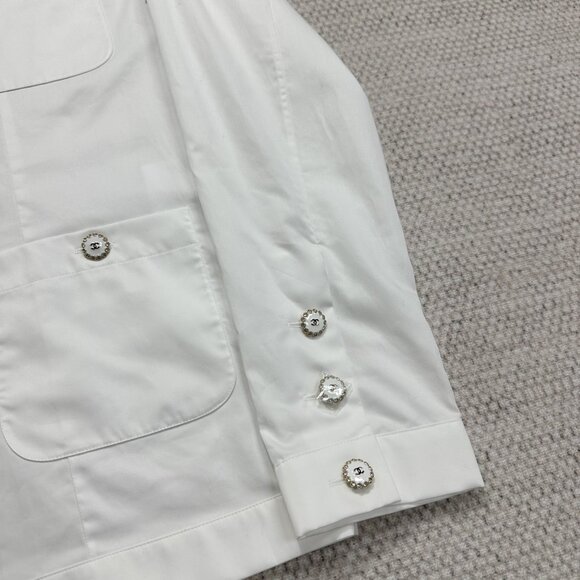 Chanel Classic White Four-Pocket Jacket - Picture 3 of 7